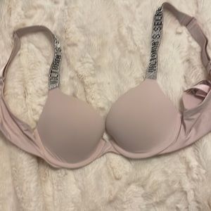 Victoria’s Secret Very SEXY Lightly-Lined Shine Strap Demi Bra size 32A
